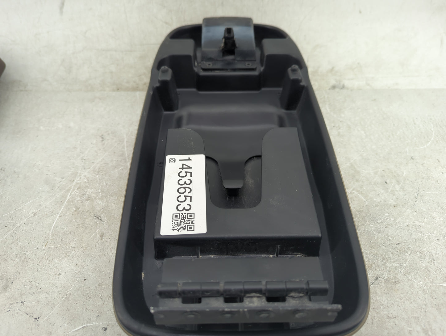 2004 Ford Escape Center Console Armrest Cover Lid Fits OEM Used Auto Parts - Oemusedautoparts1.com