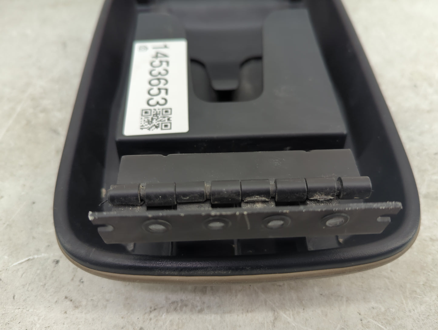 2004 Ford Escape Center Console Armrest Cover Lid Fits OEM Used Auto Parts - Oemusedautoparts1.com