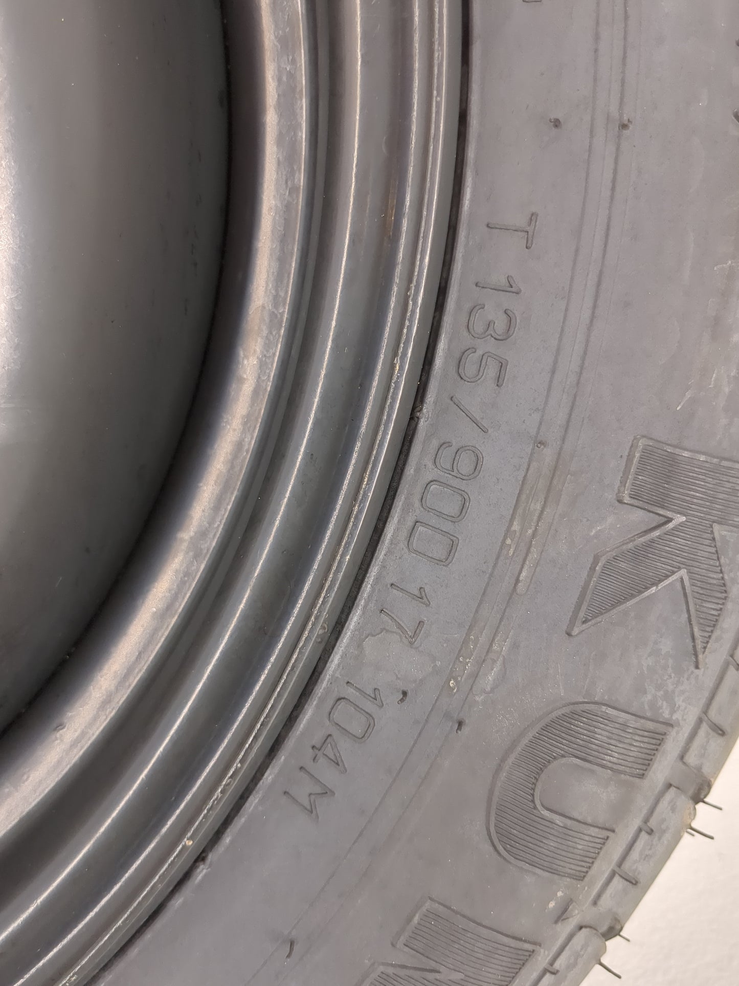 2001-2004 Ford Escape Spare Donut Tire Wheel Rim Oem 1455271 - Oemusedautoparts1.com