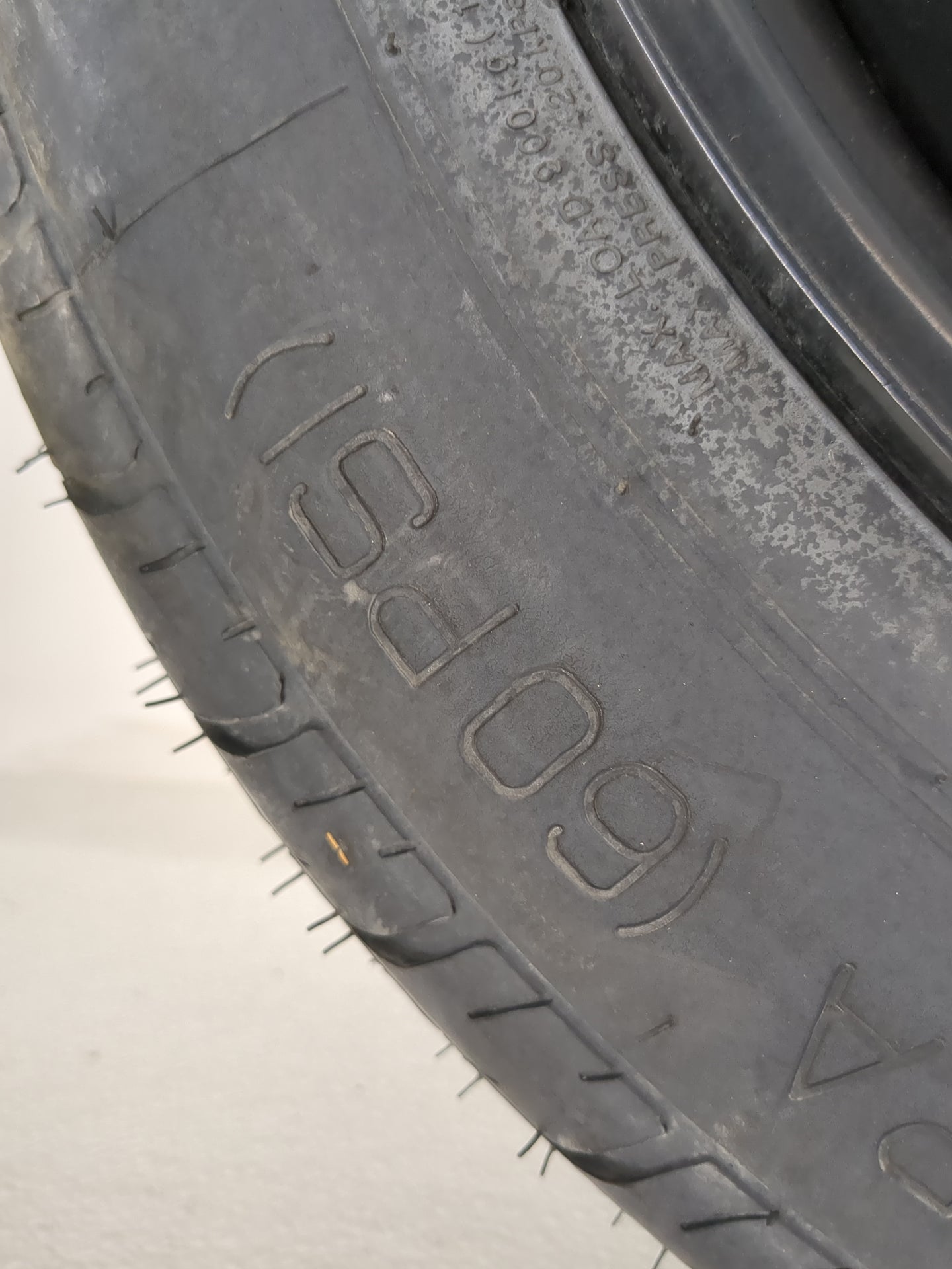 2001-2004 Ford Escape Spare Donut Tire Wheel Rim Oem 1455271 - Oemusedautoparts1.com