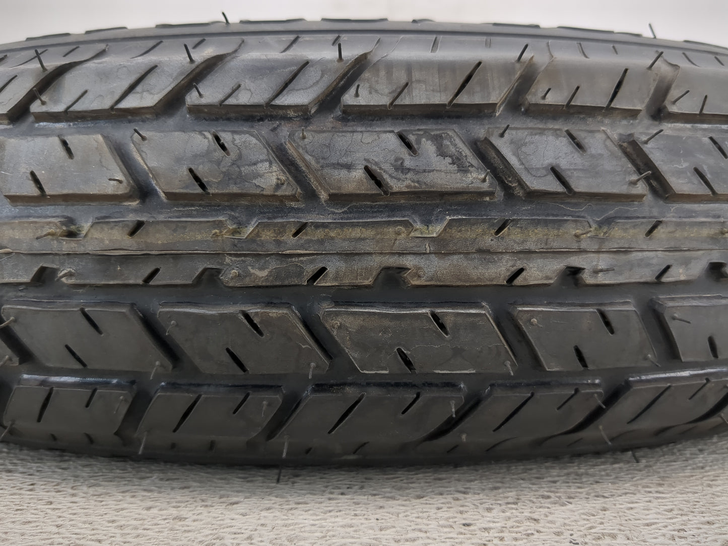 2001-2004 Ford Escape Spare Donut Tire Wheel Rim Oem 1455271 - Oemusedautoparts1.com