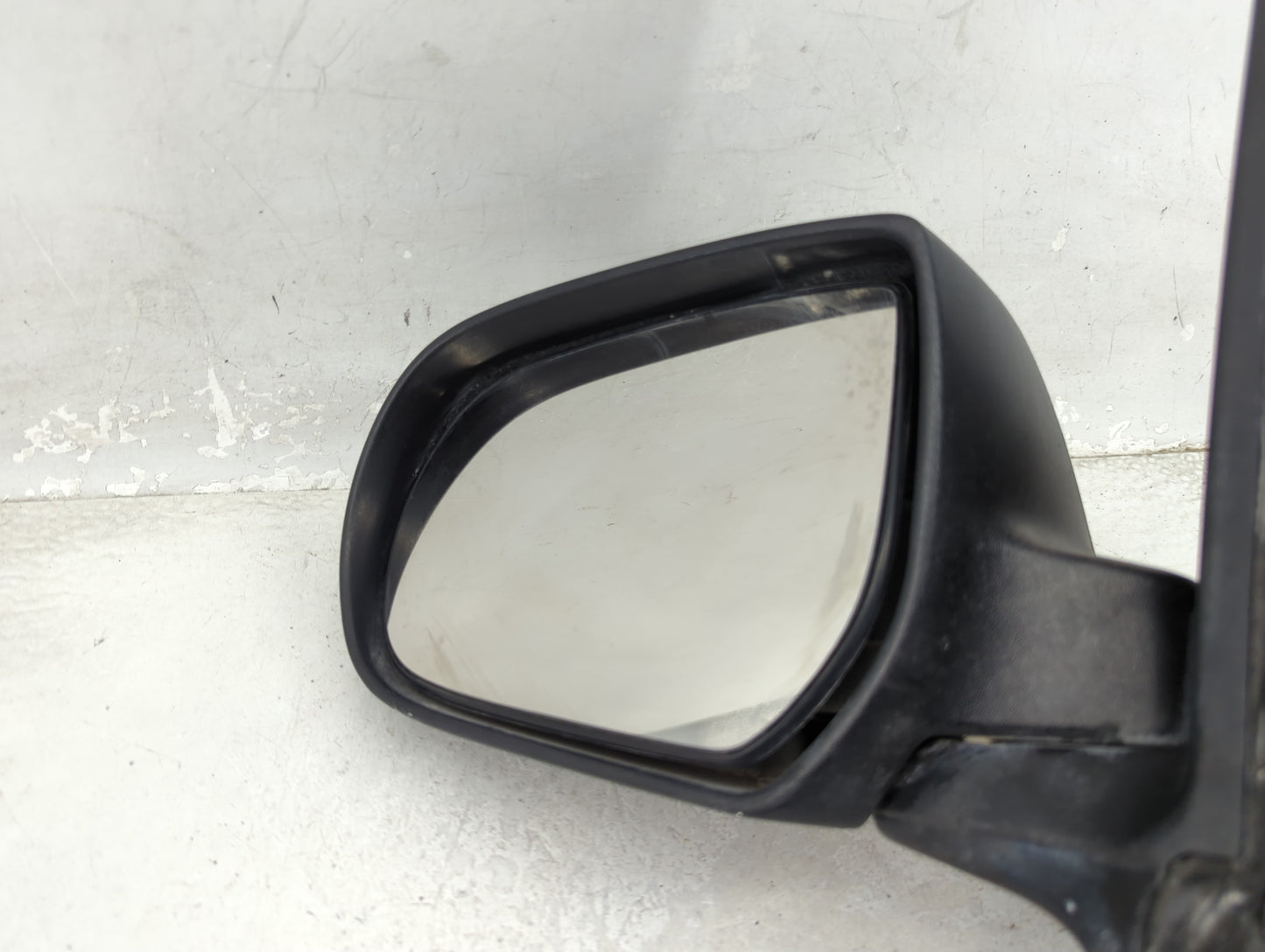 2001-2007 Ford Escape Driver Side View Mirror - Left Door Mirror OEM Used - Oemusedautoparts1.com
