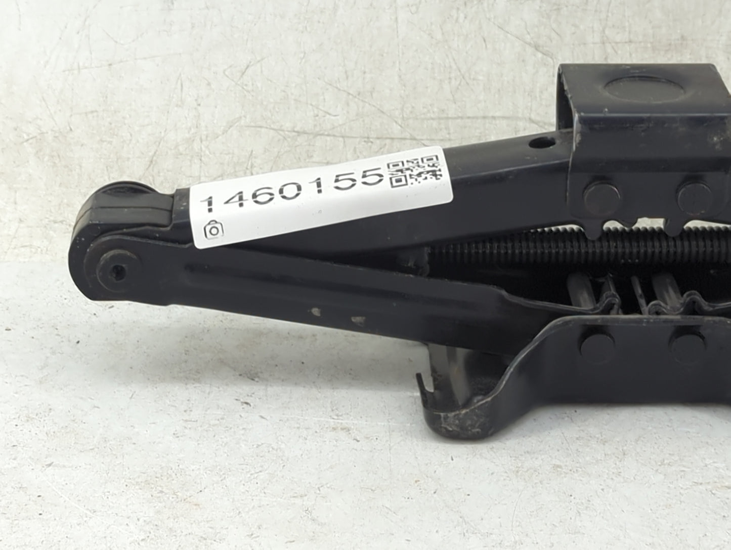 2004 Ford Escape Spare Scissor Car Jack 1460155 - Oemusedautoparts1.com