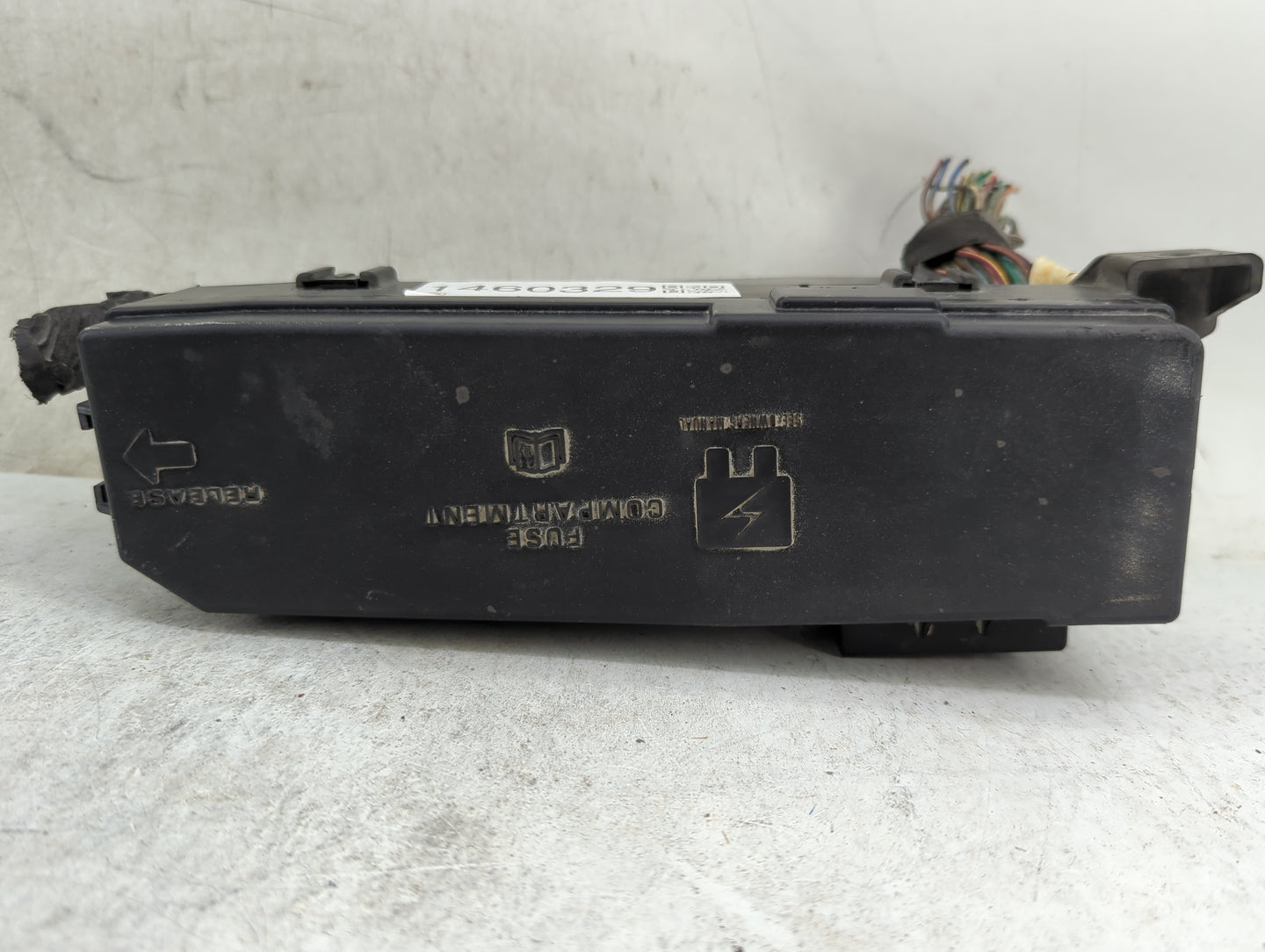 2001-2004 Ford Escape Fusebox Fuse Box Panel Relay Module Fits Fits 2001 2002 2003 2004 OEM Used Auto Parts - Oemusedautopar
