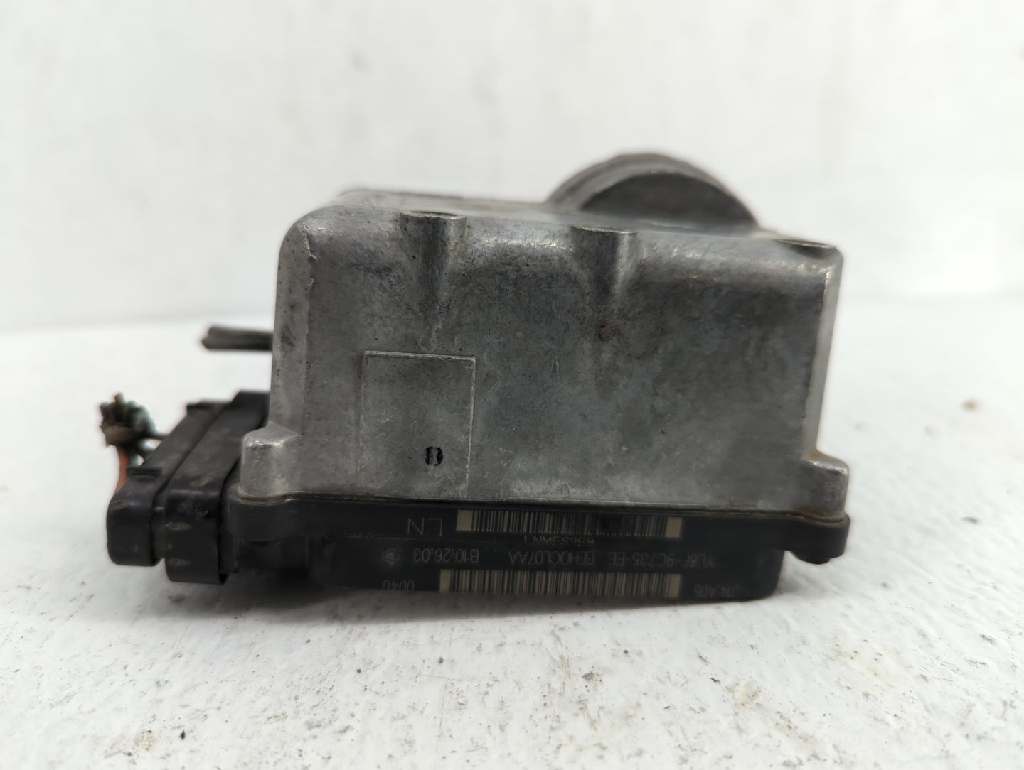 2004 Ford Escape Left Radiator Fan Motor Assembly - Oemusedautoparts1.com