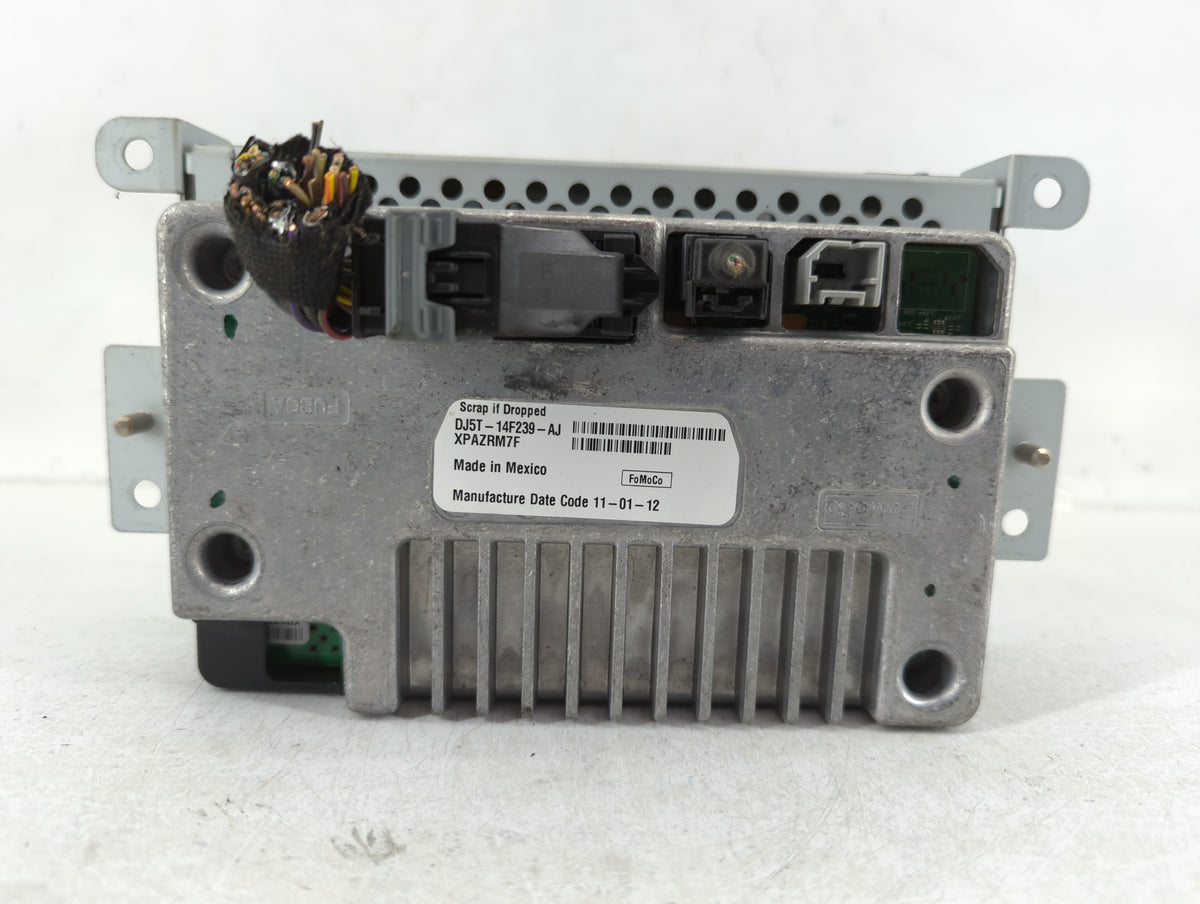 Ford Escape Information Radio Display Screen 637685 - Oemusedautoparts1.com