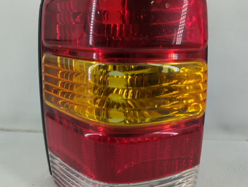 2001-2007 Ford Escape Rear Center Lid Brake Light Tail Light P/N:4l84-13b505-d Fits Fits 2001 2002 2003 2004 2005 2006 2007 OEM Used Auto Parts