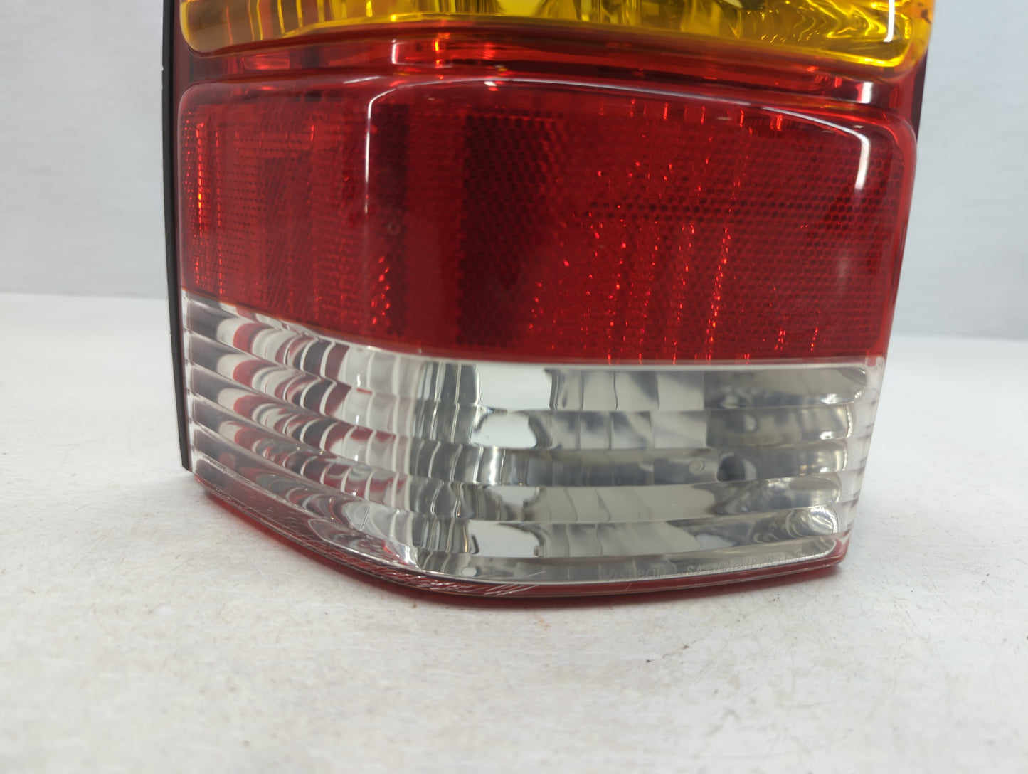 2001-2007 Ford Escape Tail Light Assembly Driver Left OEM P/N:4L84-13B505-D Fits Fits 2001 2002 2003 2004 2005 2006 2007 OEM