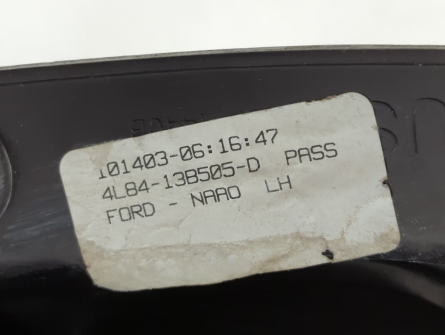 2001-2007 Ford Escape Tail Light Assembly Driver Left OEM P/N:4L84-13B505-D Fits Fits 2001 2002 2003 2004 2005 2006 2007 OEM