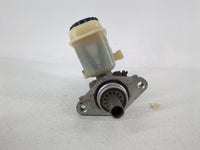 2001-2004 Ford Escape Brake Master Cylinder 863964 - Oemusedautoparts1.com