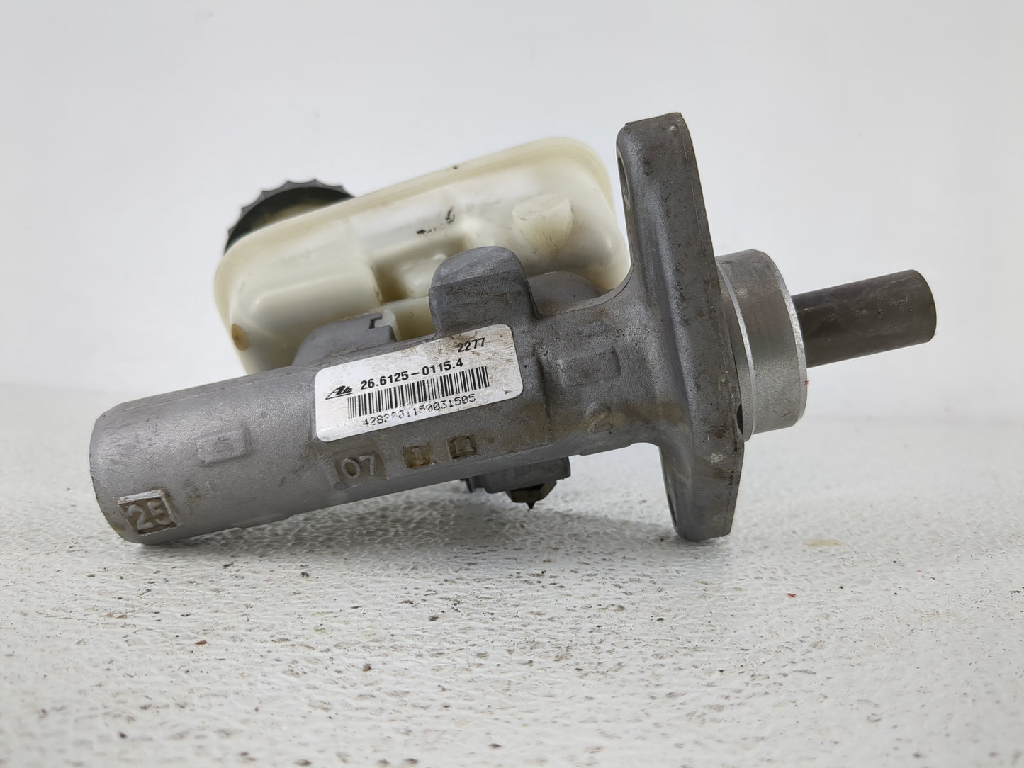 2001-2004 Ford Escape Brake Master Cylinder 864508 - Oemusedautoparts1.com