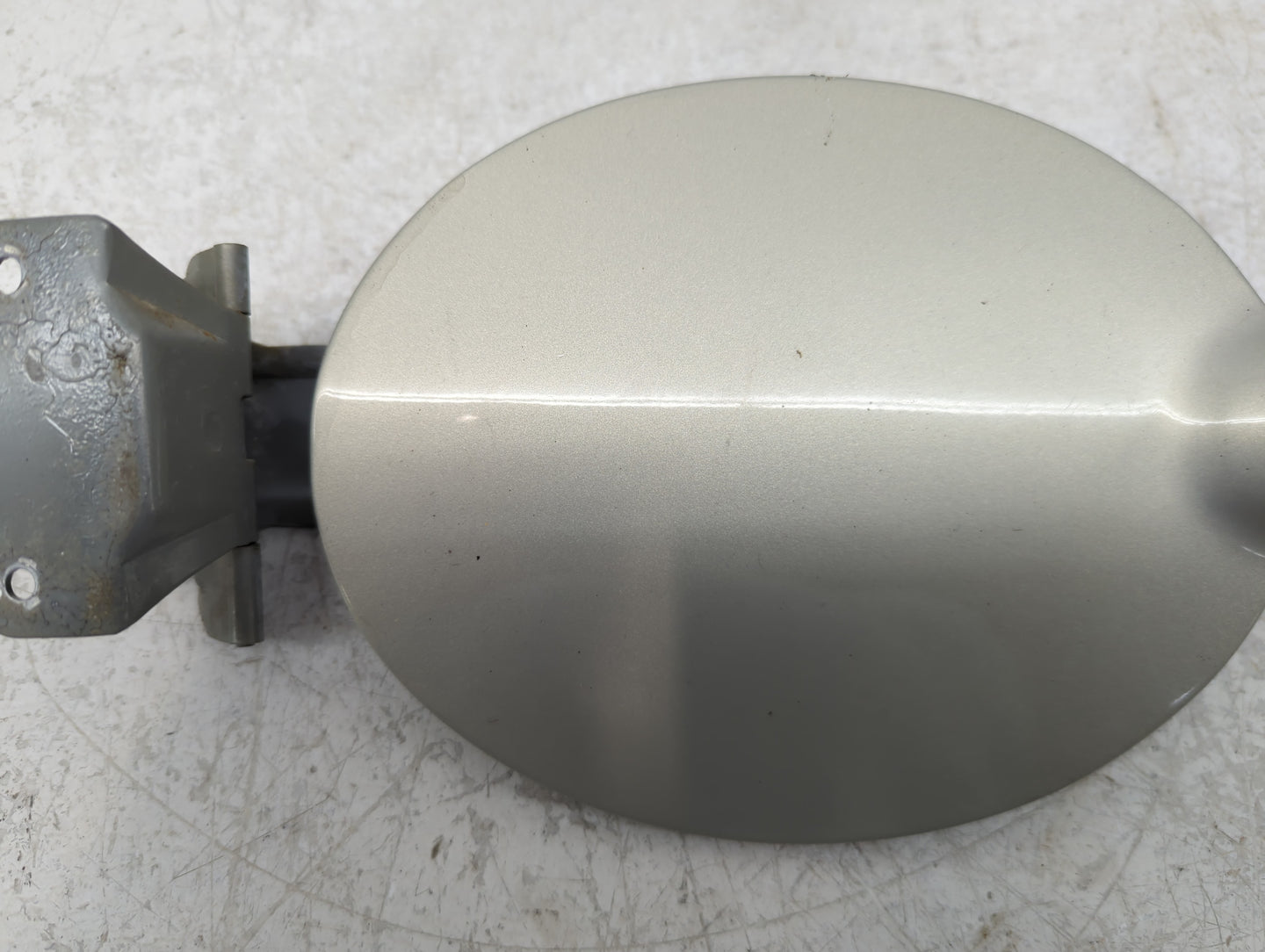 2004 Ford Escape Fuel Tank Door Lid Gas Tank - Oemusedautoparts1.com