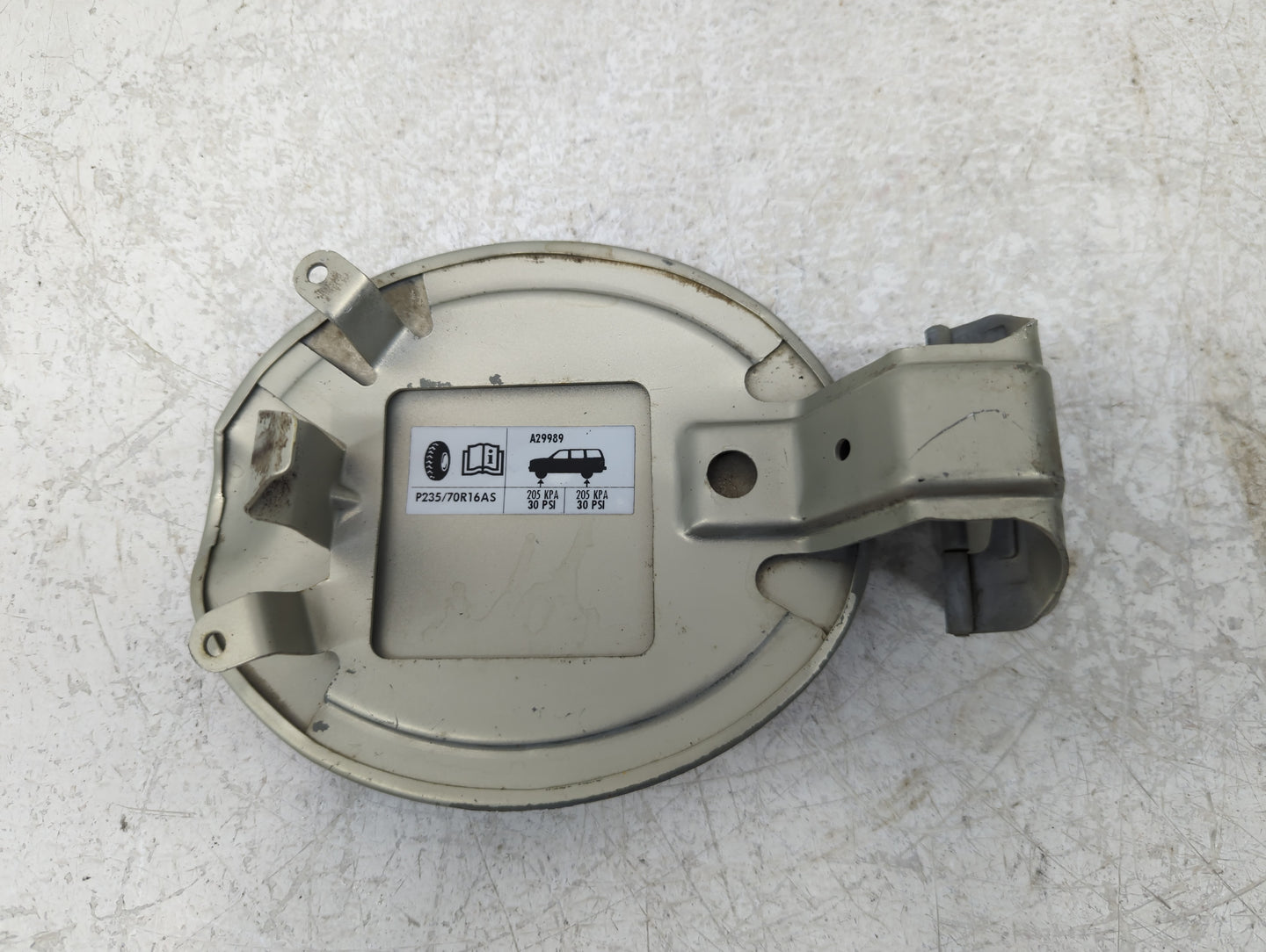 2004 Ford Escape Fuel Tank Door Lid Gas Tank - Oemusedautoparts1.com