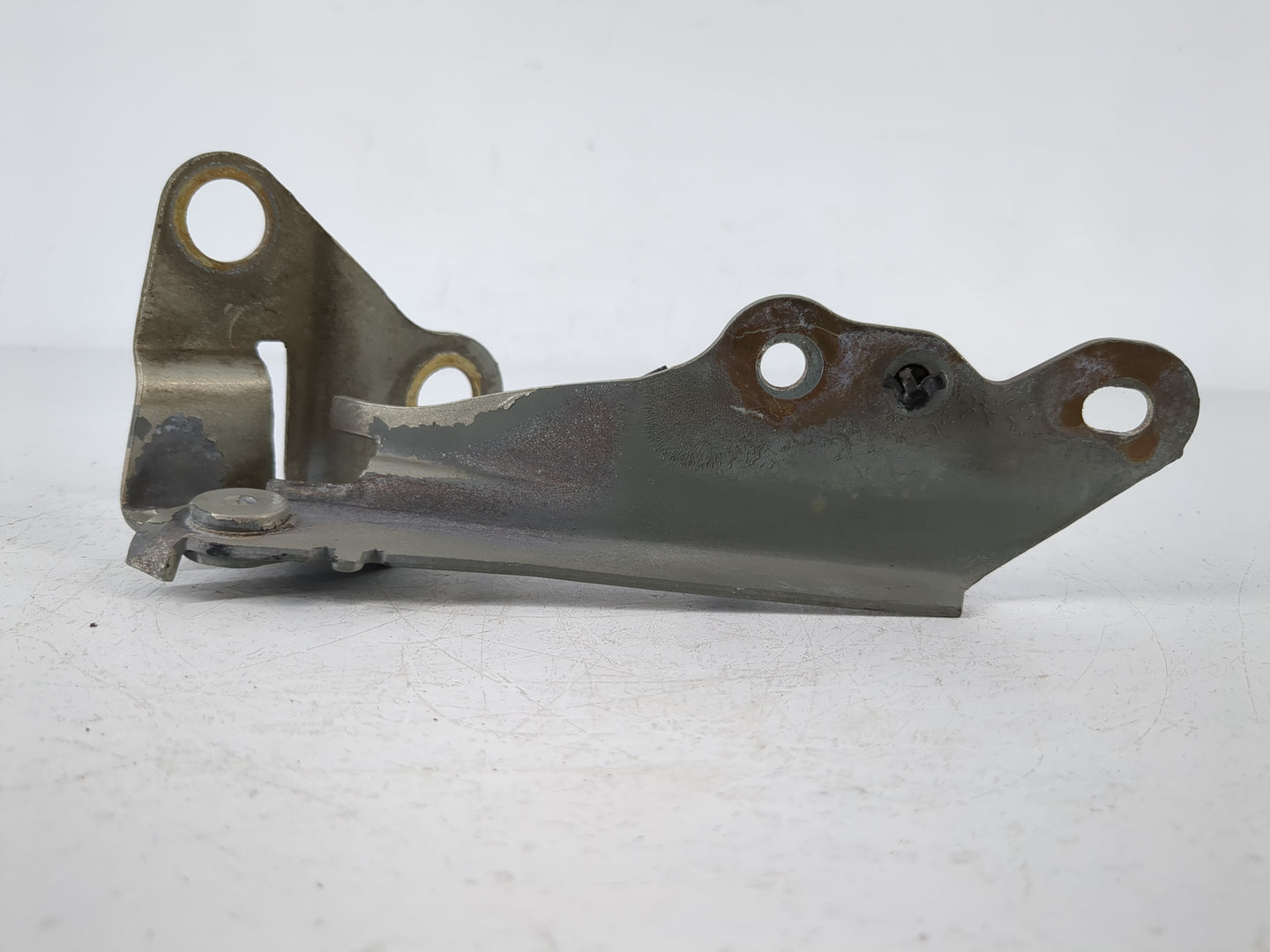 2004 Ford Escape Passenger Hood Hinge - Oemusedautoparts1.com