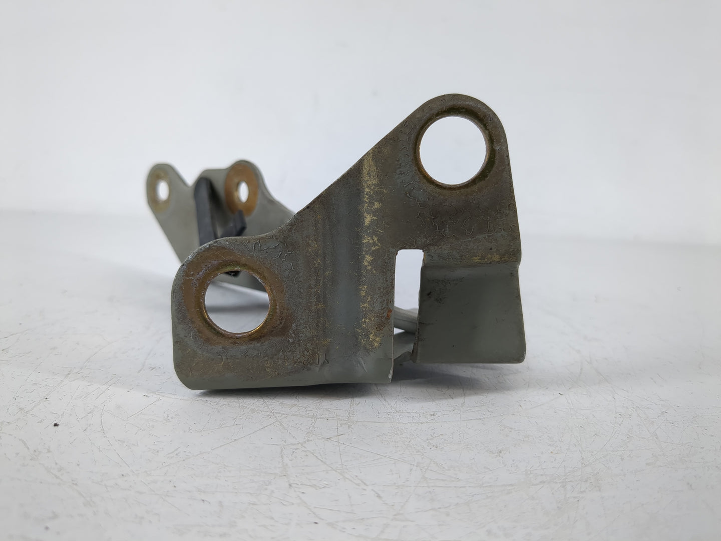 2004 Ford Escape Passenger Hood Hinge - Oemusedautoparts1.com