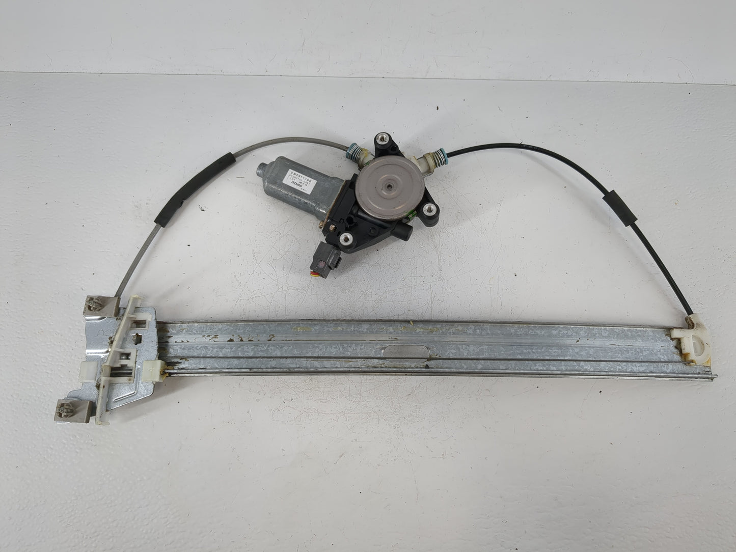 2001-2007 Ford Escape Passenger Rear Right Power Window Motor - Oemusedautoparts1.com