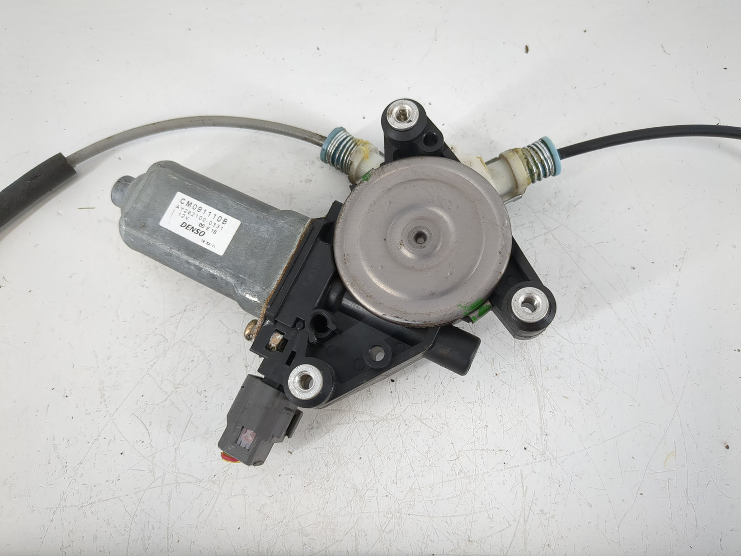 2001-2007 Ford Escape Passenger Rear Right Power Window Motor - Oemusedautoparts1.com