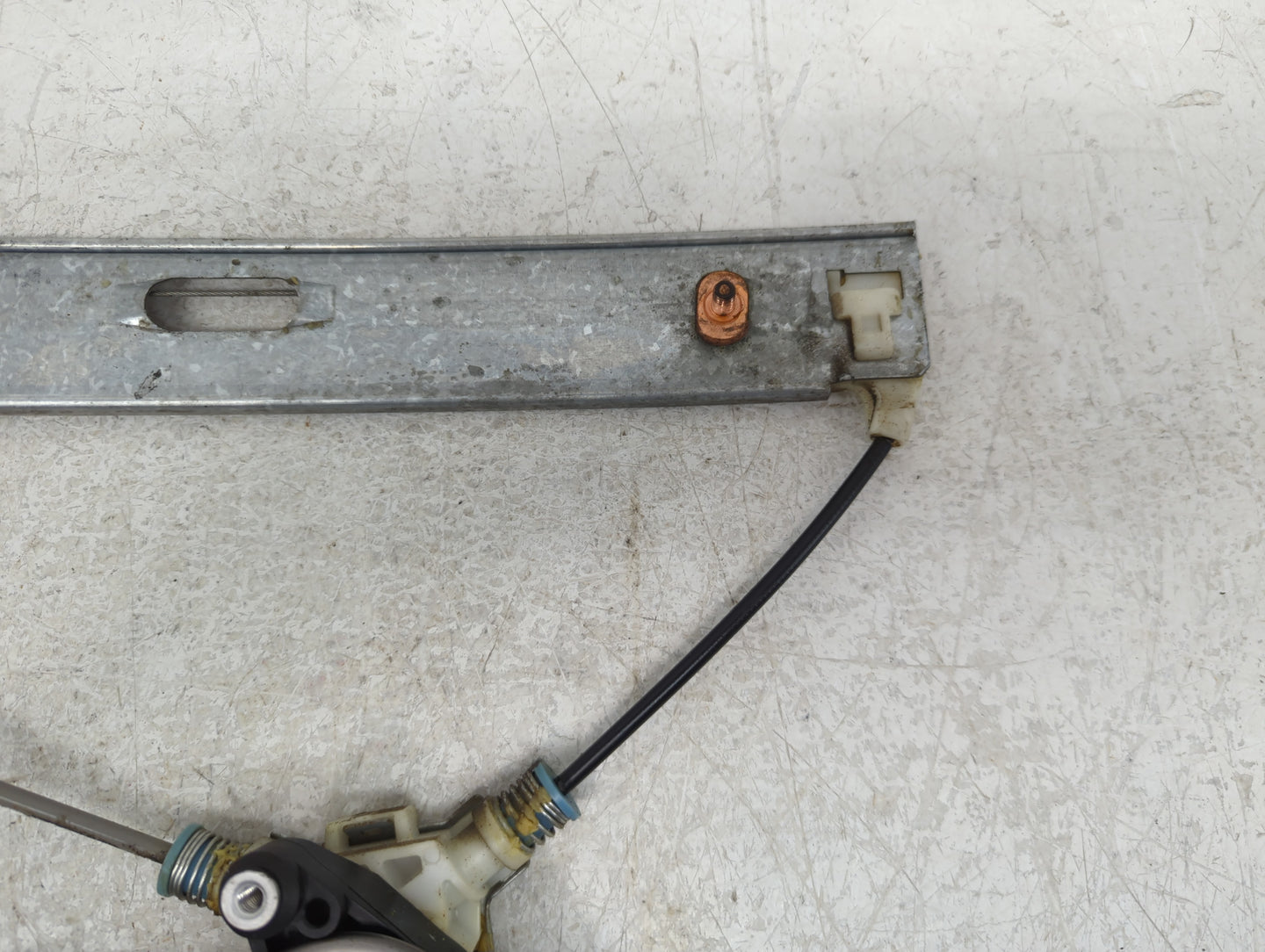 2001-2007 Ford Escape Passenger Rear Right Power Window Motor - Oemusedautoparts1.com