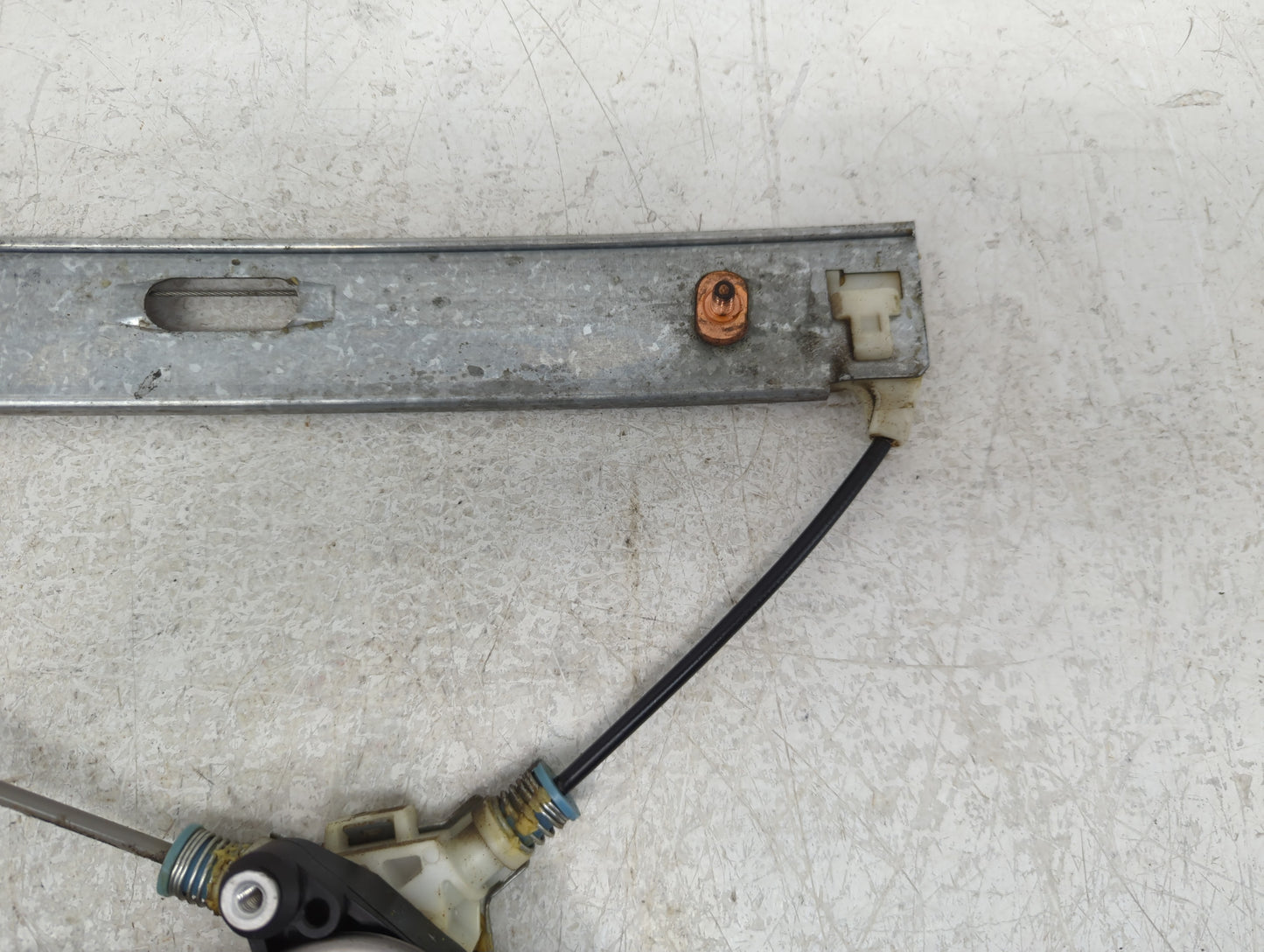 2001-2007 Ford Escape Passenger Rear Right Power Window Motor - Oemusedautoparts1.com