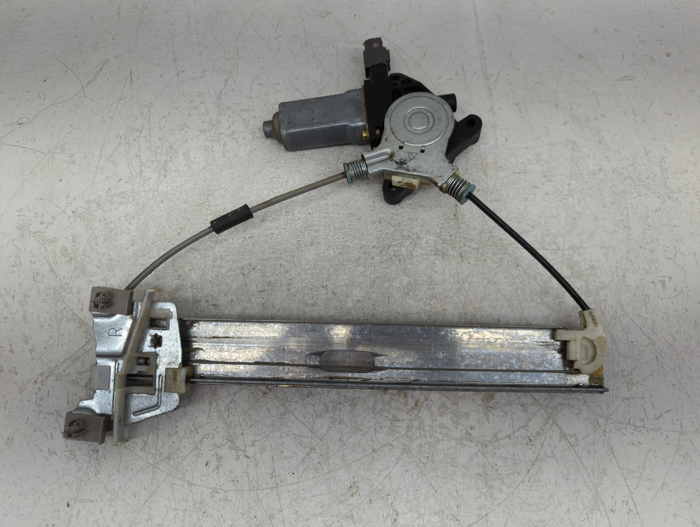 2001-2007 Ford Escape Passenger Rear Right Power Window Motor - Oemusedautoparts1.com
