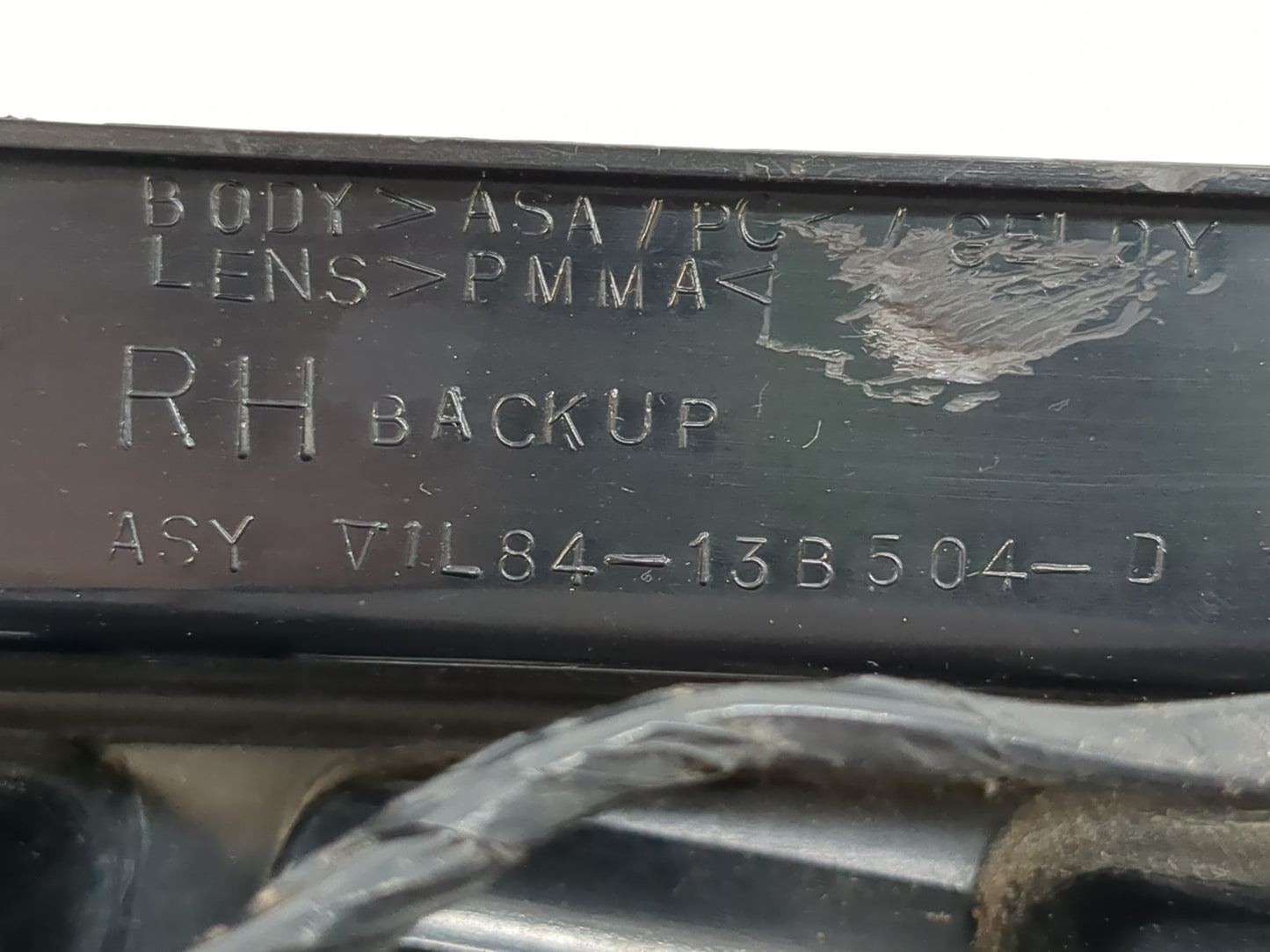 2001 Escape Passenger Right Side Tail Light Taillight Deck Lid Mounted - Oemusedautoparts1.com