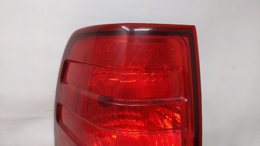 2003-2006 Ford Expedition Tail Light Assembly Passenger Right OEM Fits Fits 2003 2004 2005 2006 OEM Used Auto Parts