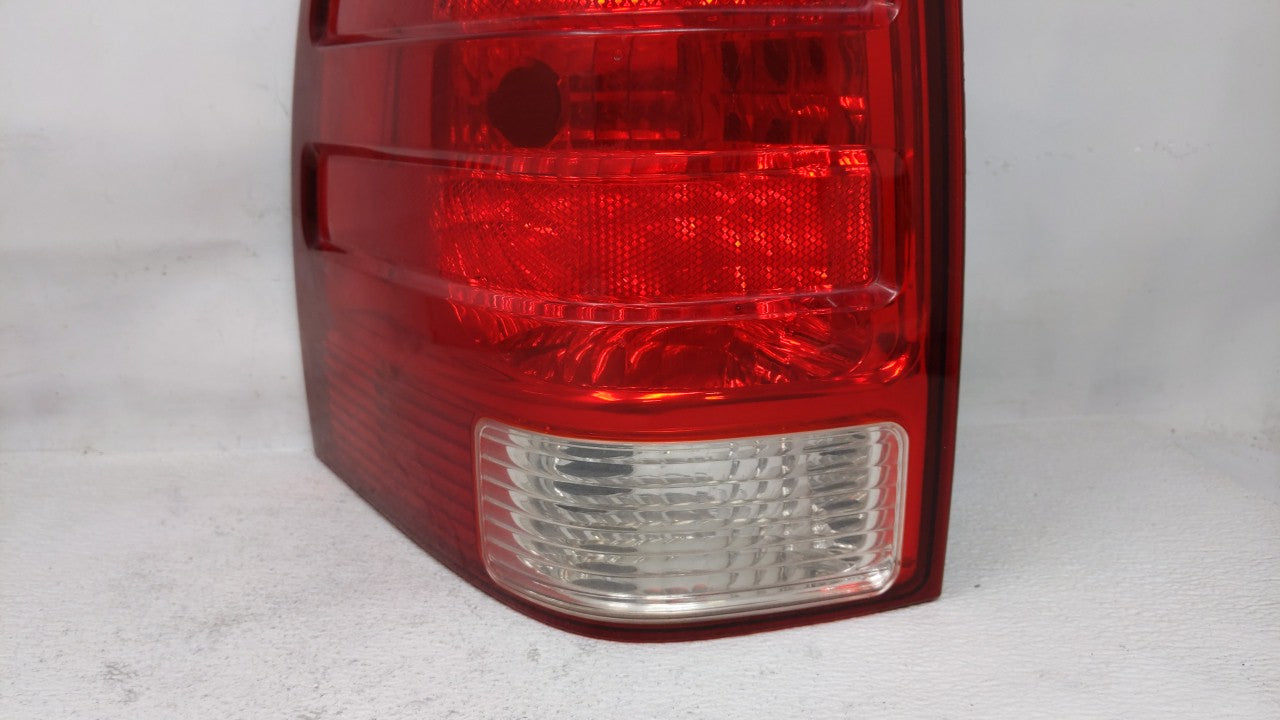 2003-2006 Ford Expedition Tail Light Assembly Passenger Right OEM Fits Fits 2003 2004 2005 2006 OEM Used Auto Parts - Oemuse