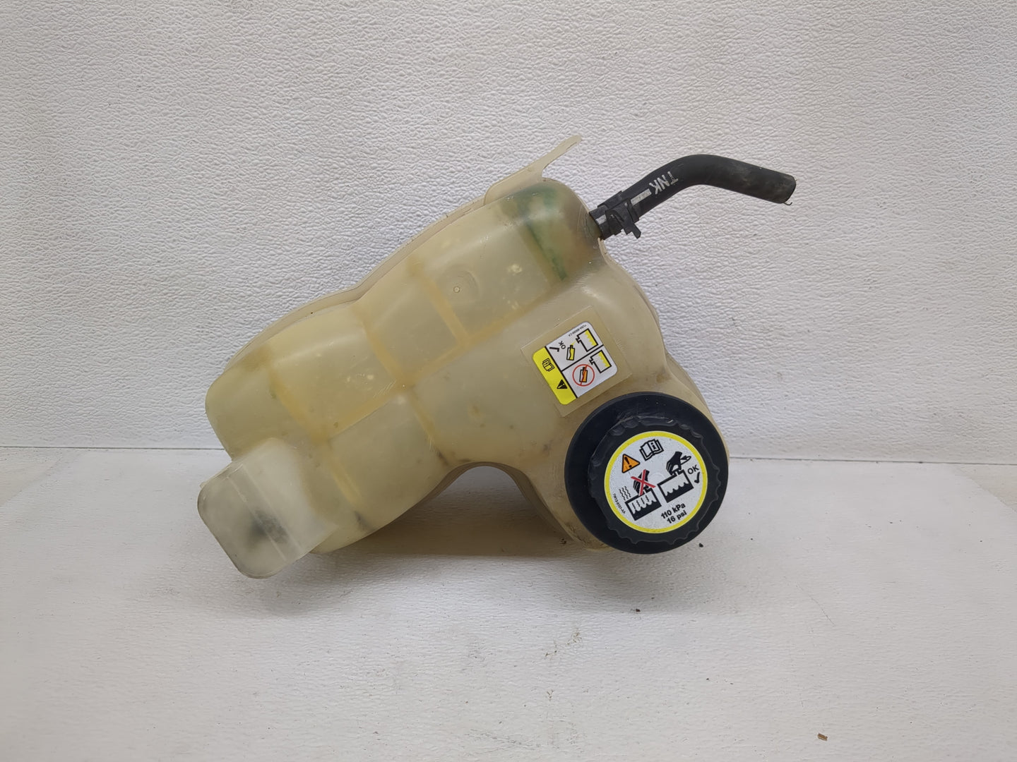 2003 Ford Expedition Radiator Coolant Overflow Expansion Tank Bottle 1192440 - Oemusedautoparts1.com
