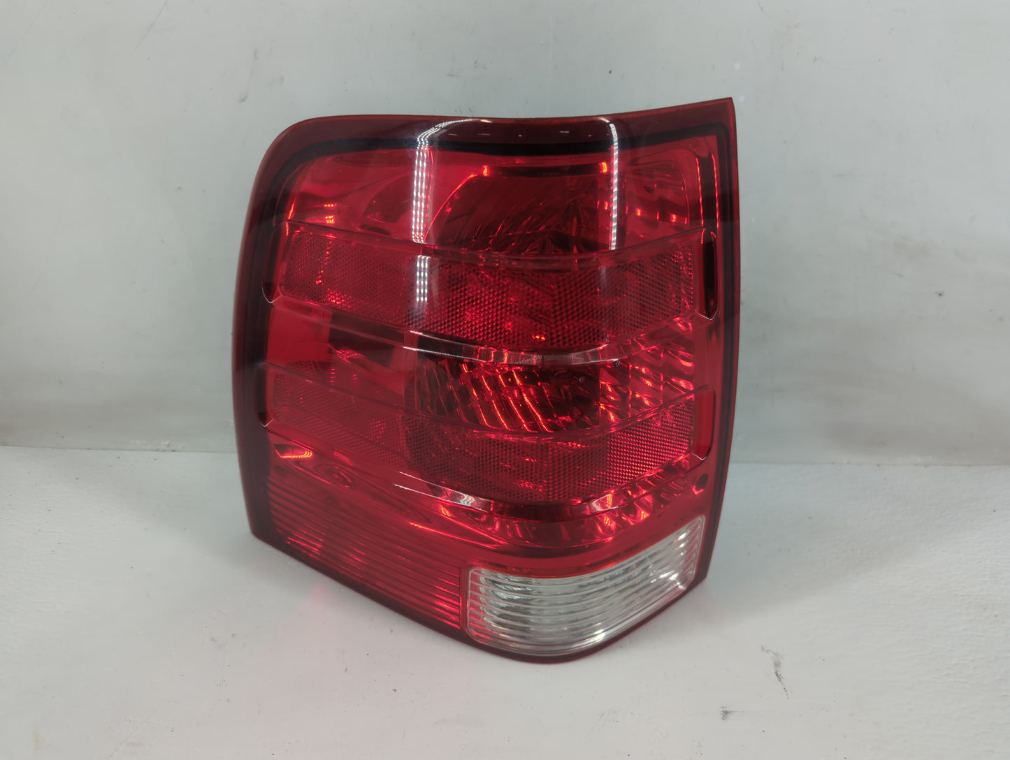 2004 Ford Expedition Tail Light Assembly Driver Left OEM P/N:2L1X-13B504-A Fits OEM Used Auto Parts - Oemusedautoparts1.com
