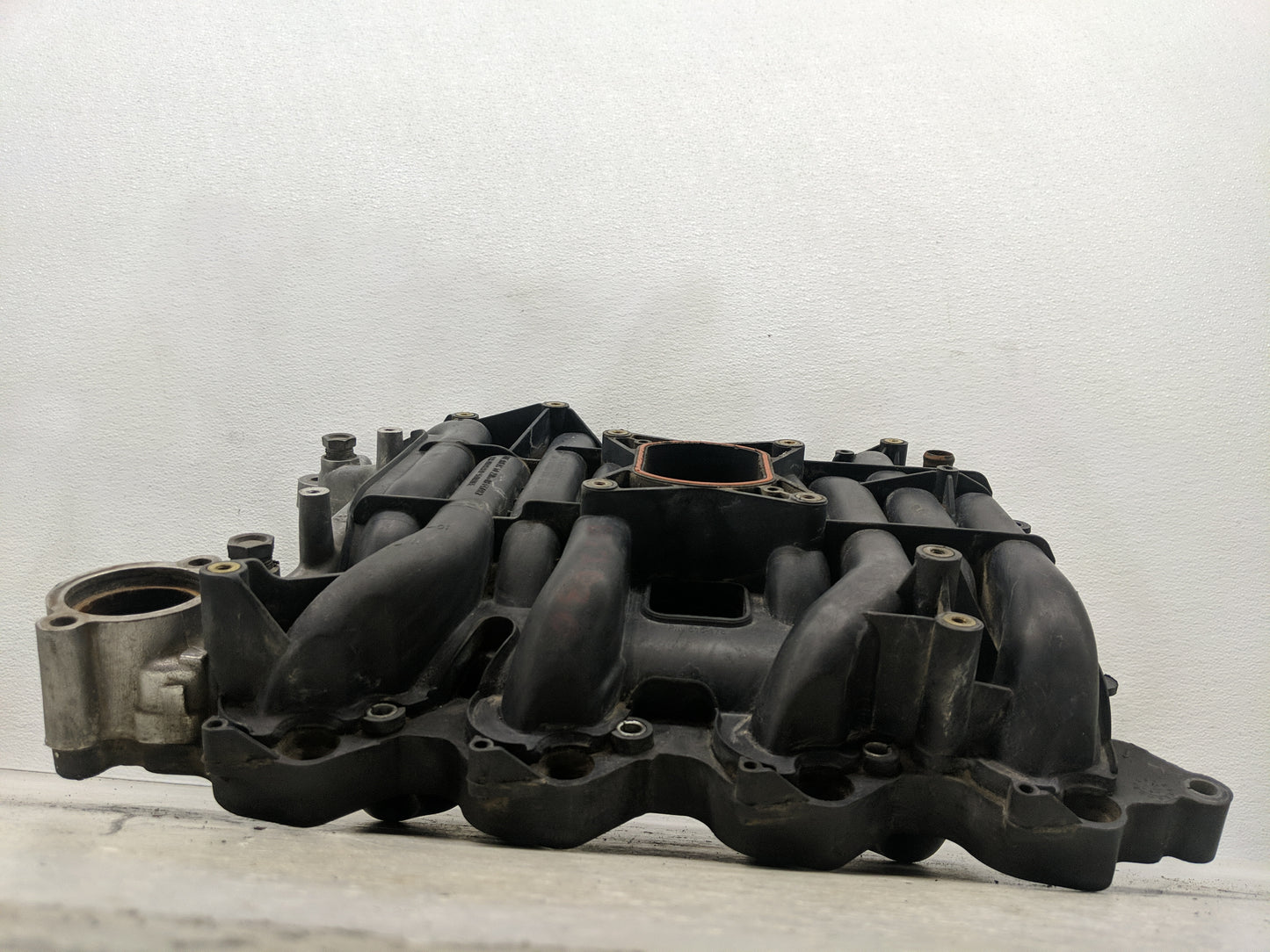 2003-2004 Ford Expedition Air Intake Manifold Fits Fits 2003 2004 2005 2006 OEM Used Auto Parts - Oemusedautoparts1.com