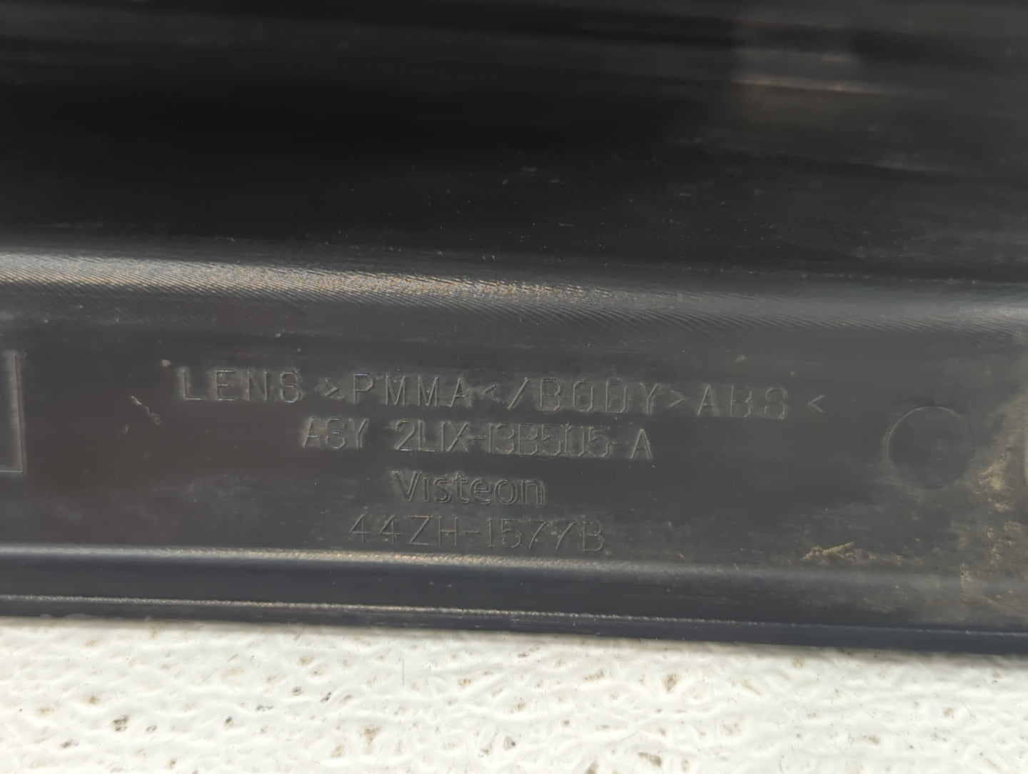 2004 Ford Expedition Tail Light Assembly Driver Left OEM P/N:2LIX-13B505-A Fits OEM Used Auto Parts - Oemusedautoparts1.com