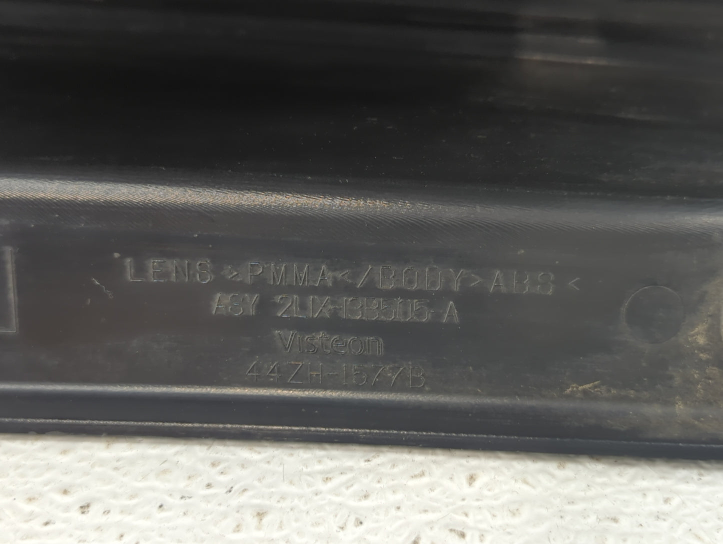 2004 Ford Expedition Tail Light Assembly Driver Left OEM P/N:2LIX-13B505-A Fits OEM Used Auto Parts - Oemusedautoparts1.com