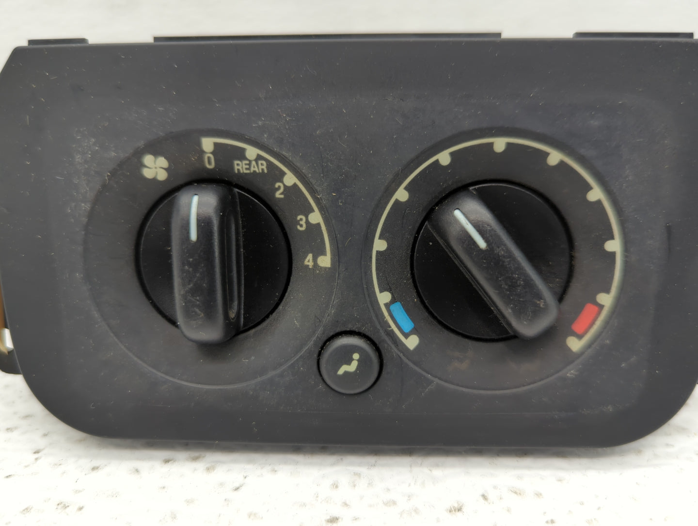 2004 Ford Expedition Climate Control Module Temperature AC/Heater Replacement P/N:2L1H-19D838-AE 459975011 Fits OEM Used Aut