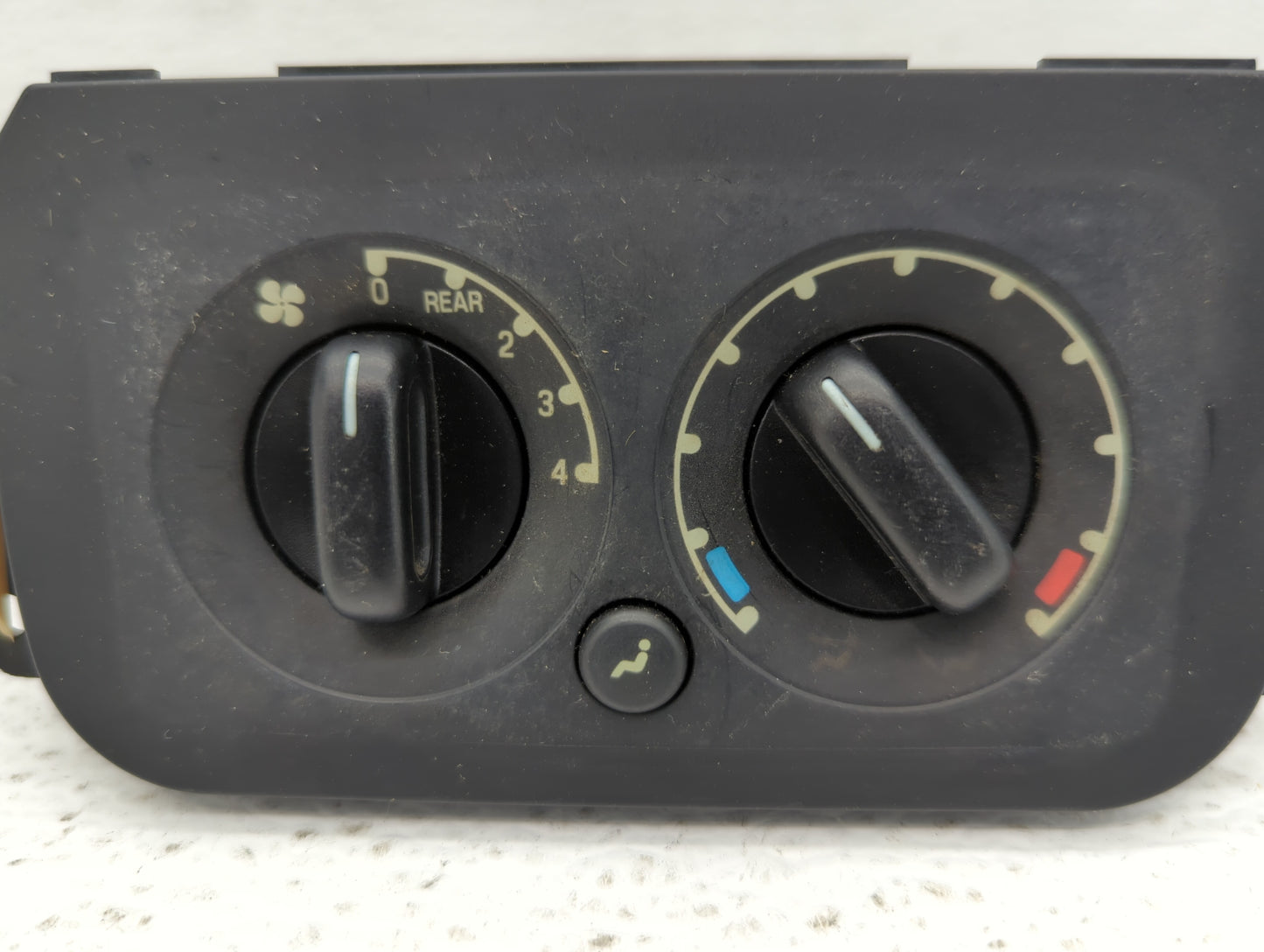 2004 Ford Expedition Climate Control Module Temperature AC/Heater Replacement P/N:2L1H-19D838-AE 459975011 Fits OEM Used Aut