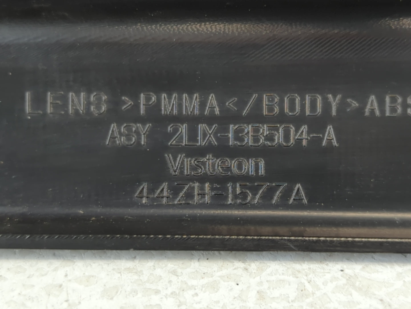 2003-2006 Ford Expedition Tail Light Assembly Passenger Right OEM P/N:2L1X-13B504-A Fits Fits 2003 2004 2005 2006 OEM Used A