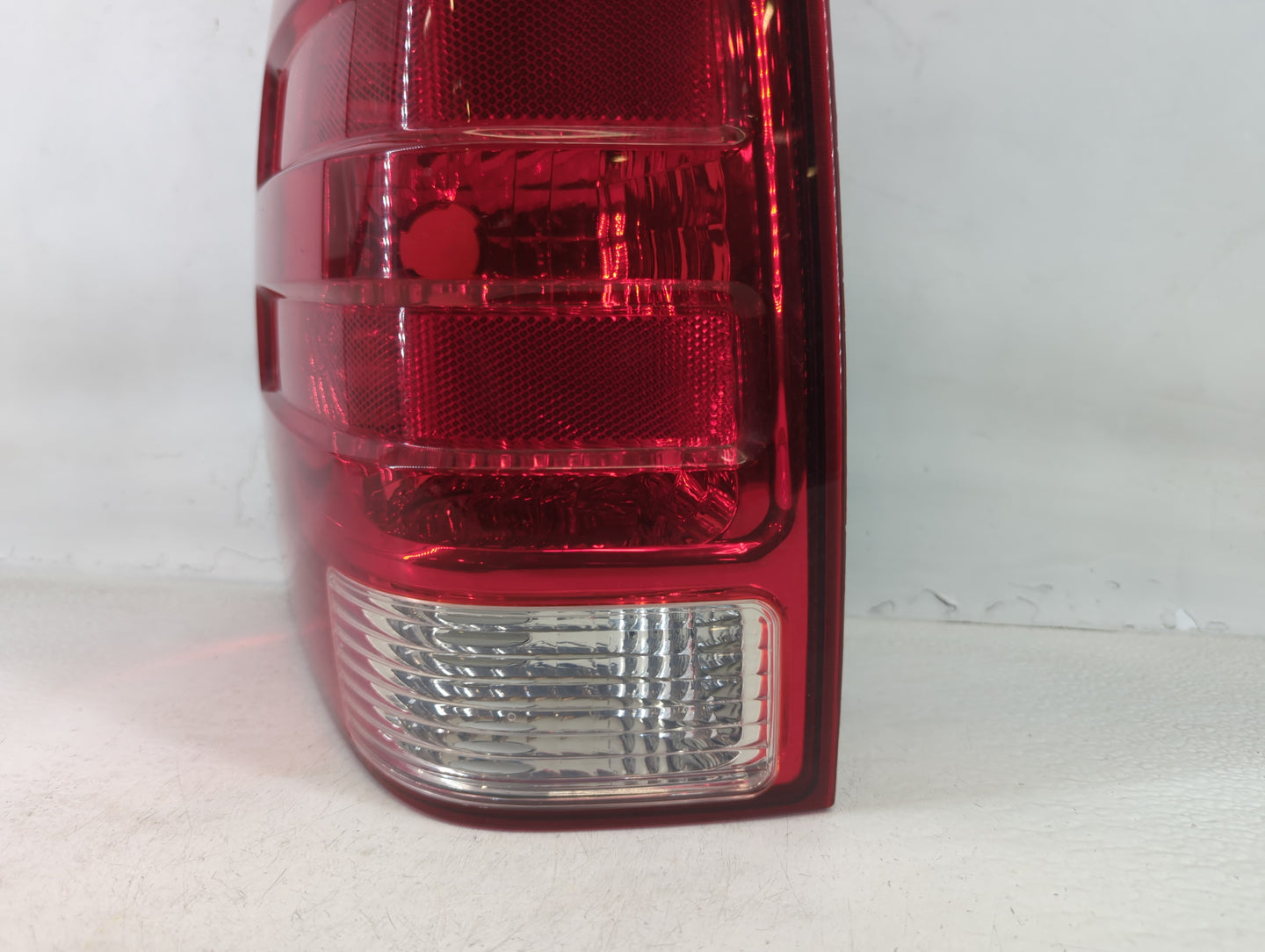 2004 Ford Expedition Tail Light Assembly Driver Left OEM Fits OEM Used Auto Parts - Oemusedautoparts1.com