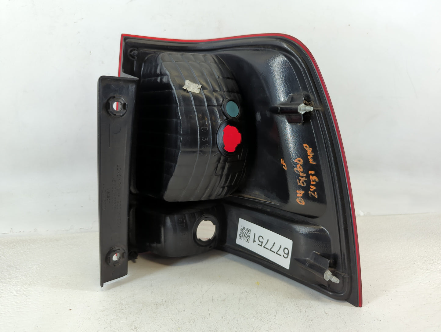 2004 Ford Expedition Tail Light Assembly Driver Left OEM Fits OEM Used Auto Parts - Oemusedautoparts1.com