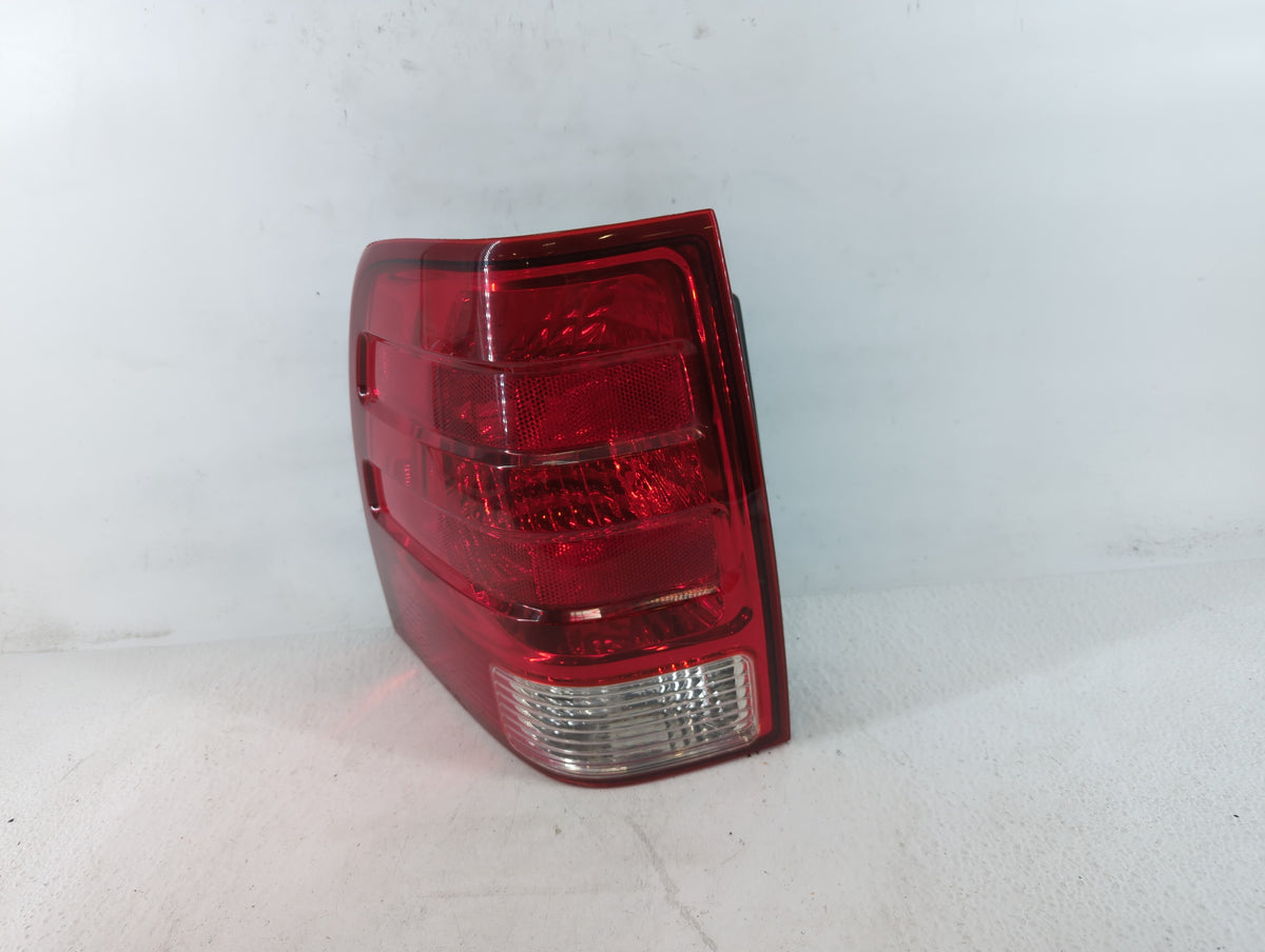 2003-2006 Ford Expedition Tail Light Assembly Driver Left OEM P/N:44ZH-1577B Fits Fits 2003 2004 2005 2006 OEM Used Auto Par