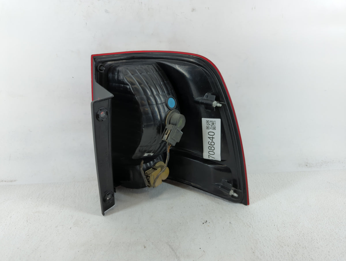2003-2006 Ford Expedition Tail Light Assembly Driver Left OEM P/N:44ZH-1577B Fits Fits 2003 2004 2005 2006 OEM Used Auto Par