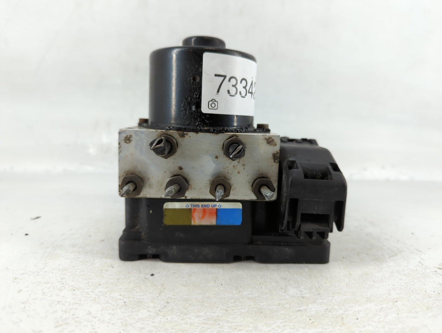 2004 Ford Expedition Throttle Body P/N:4L1T-2 Fits Fits 2000 2001 2002 2003 OEM Used Auto Parts - Oemusedautoparts1.com