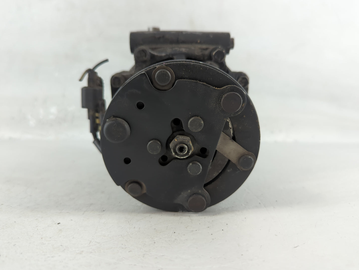 Ford Expedition Air Conditioning A/c Ac Compressor Oem - Oemusedautoparts1.com