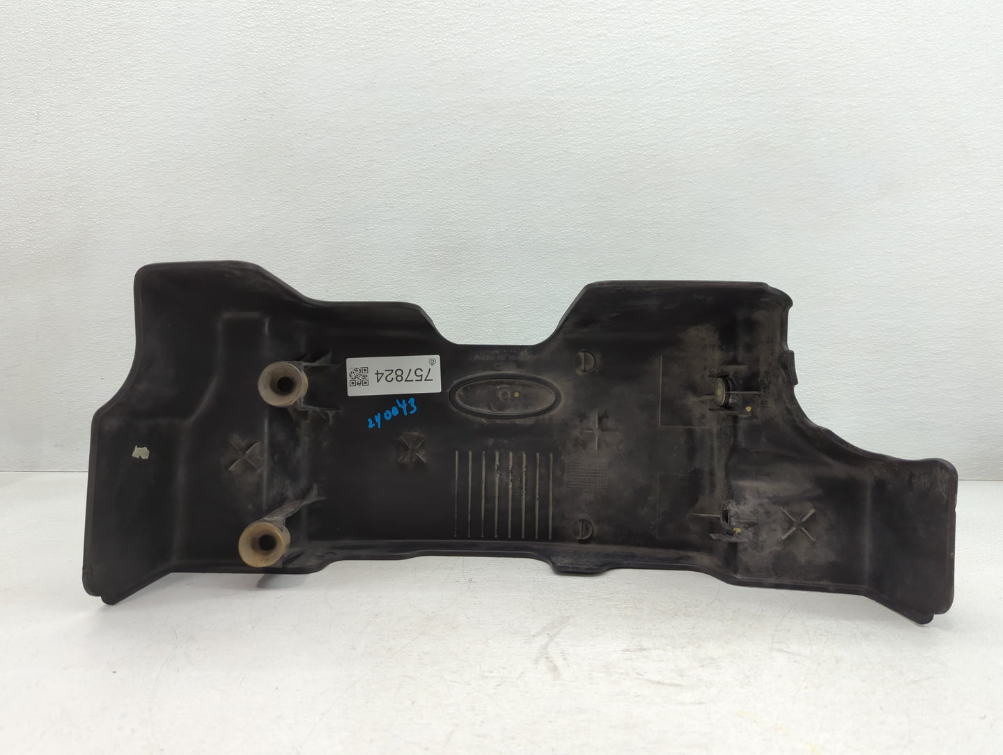 2004 Ford Expedition Engine Cover - Oemusedautoparts1.com