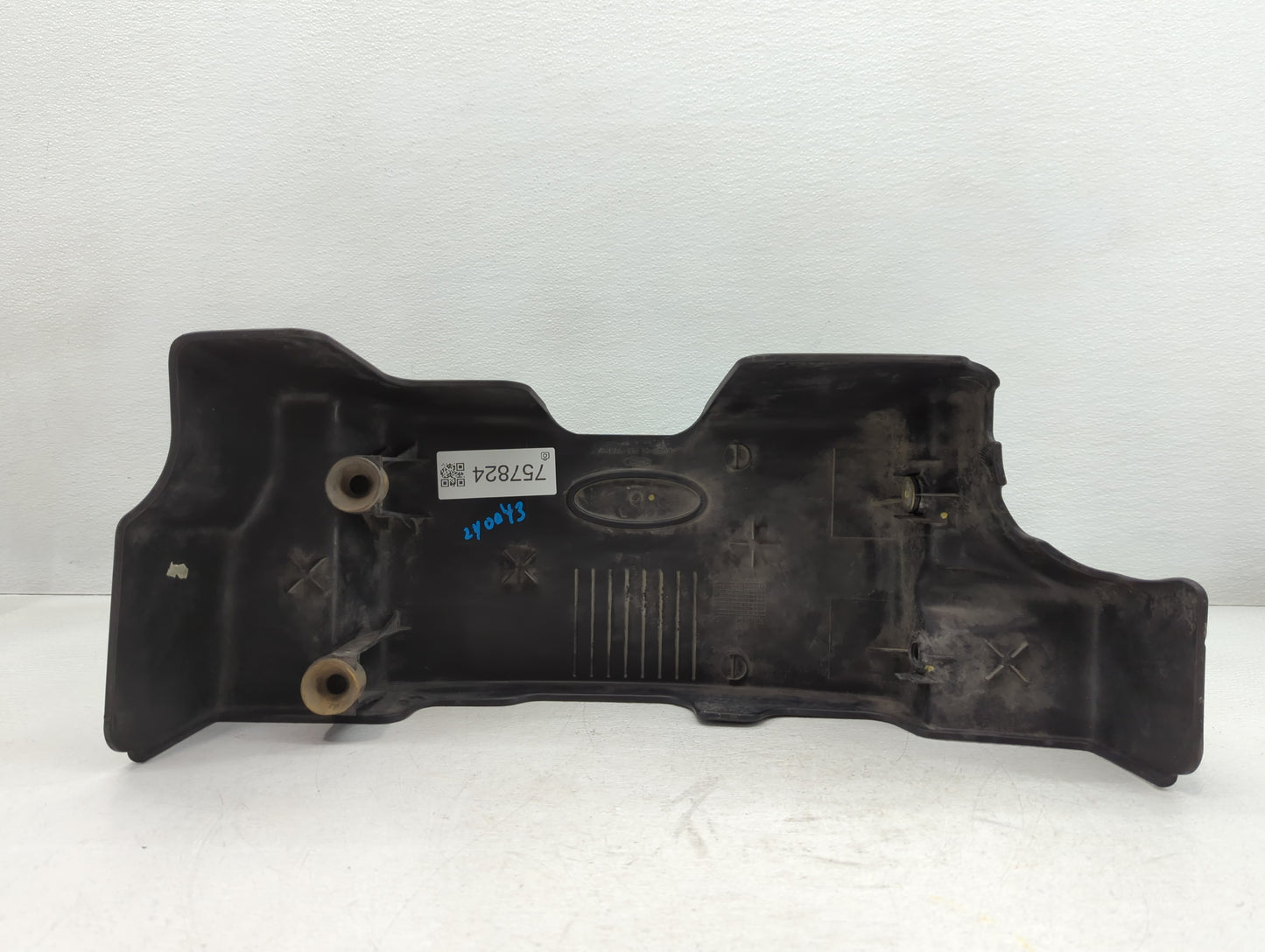 2004 Ford Expedition Engine Cover - Oemusedautoparts1.com