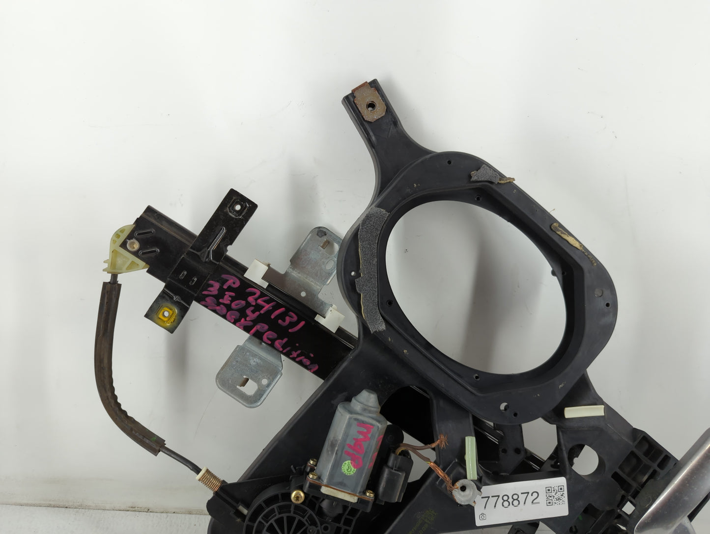 2004 Ford Expedition Window Regulator Right Passenger Rear - Oemusedautoparts1.com