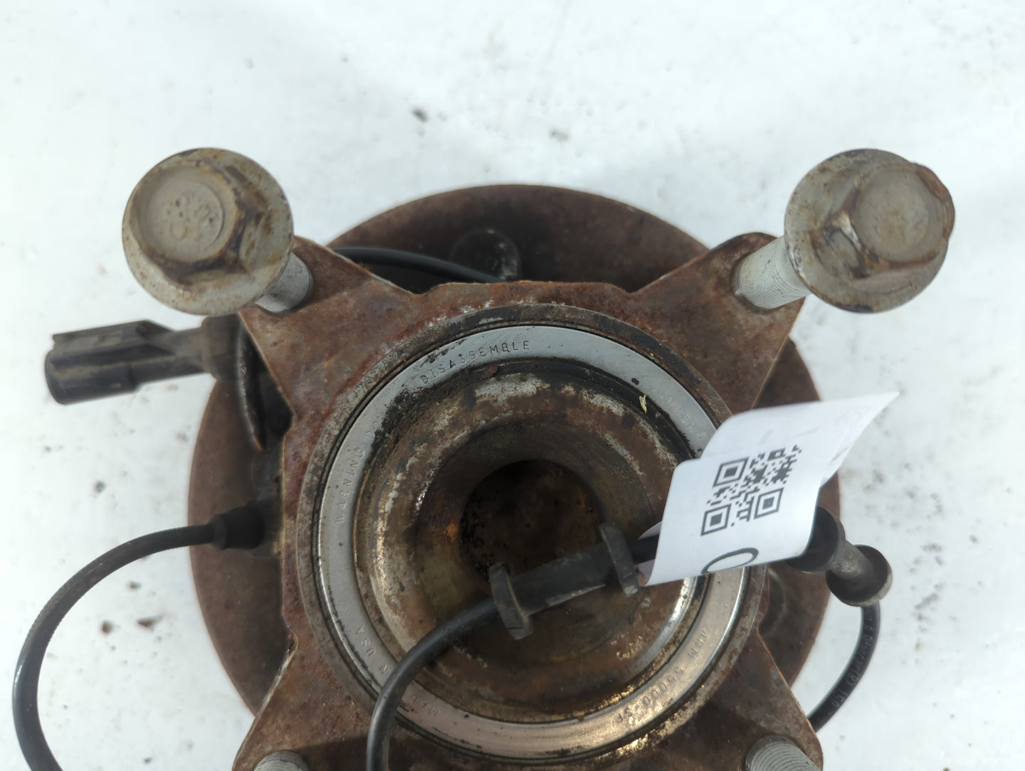 2004 Ford Expedition Driver Front Wheel Hub Oem - Oemusedautoparts1.com