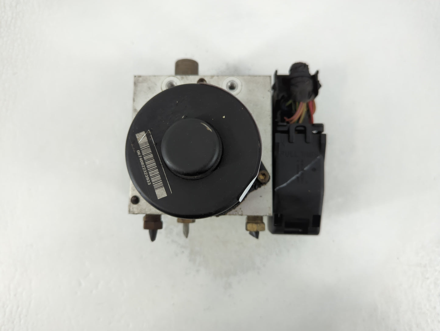 2004 Ford Expedition ABS Pump Control Module Replacement P/N:0204-1022 Fits OEM Used Auto Parts - Oemusedautoparts1.com