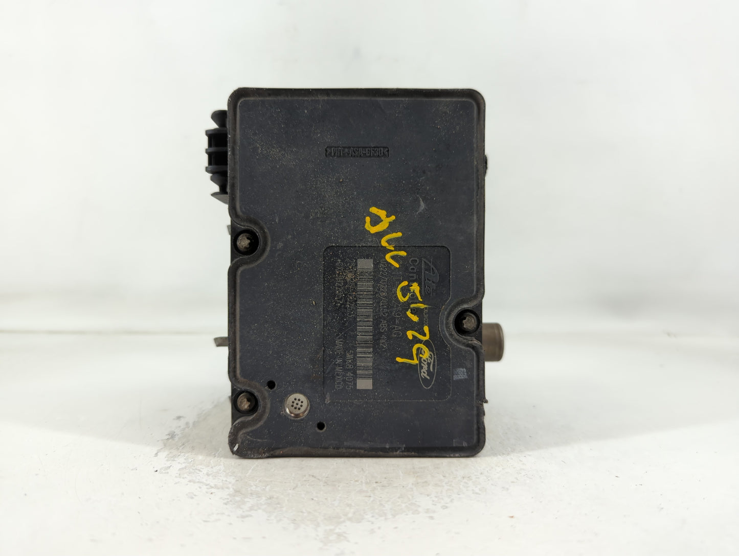 2004 Ford Expedition ABS Pump Control Module Replacement P/N:0204-1022 Fits OEM Used Auto Parts - Oemusedautoparts1.com