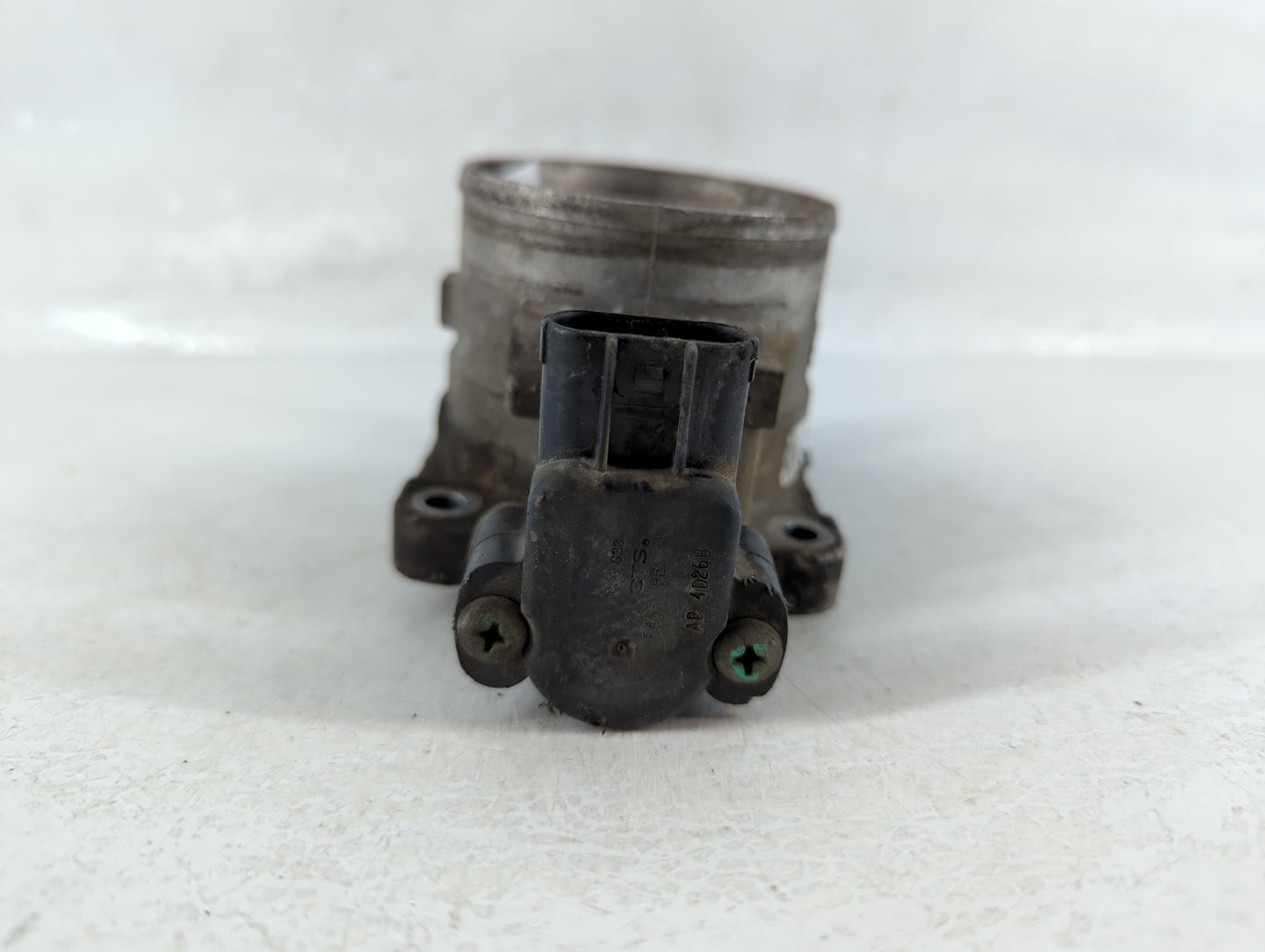 2004 Ford Expedition Throttle Body Fits Fits 2000 2001 2002 2003 OEM Used Auto Parts - Oemusedautoparts1.com