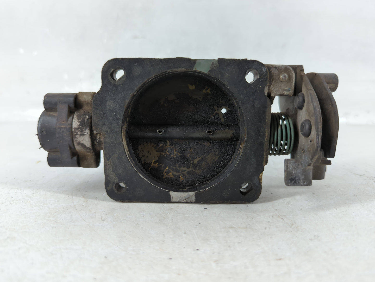 2004 Ford Expedition Throttle Body Fits Fits 2000 2001 2002 2003 OEM Used Auto Parts - Oemusedautoparts1.com