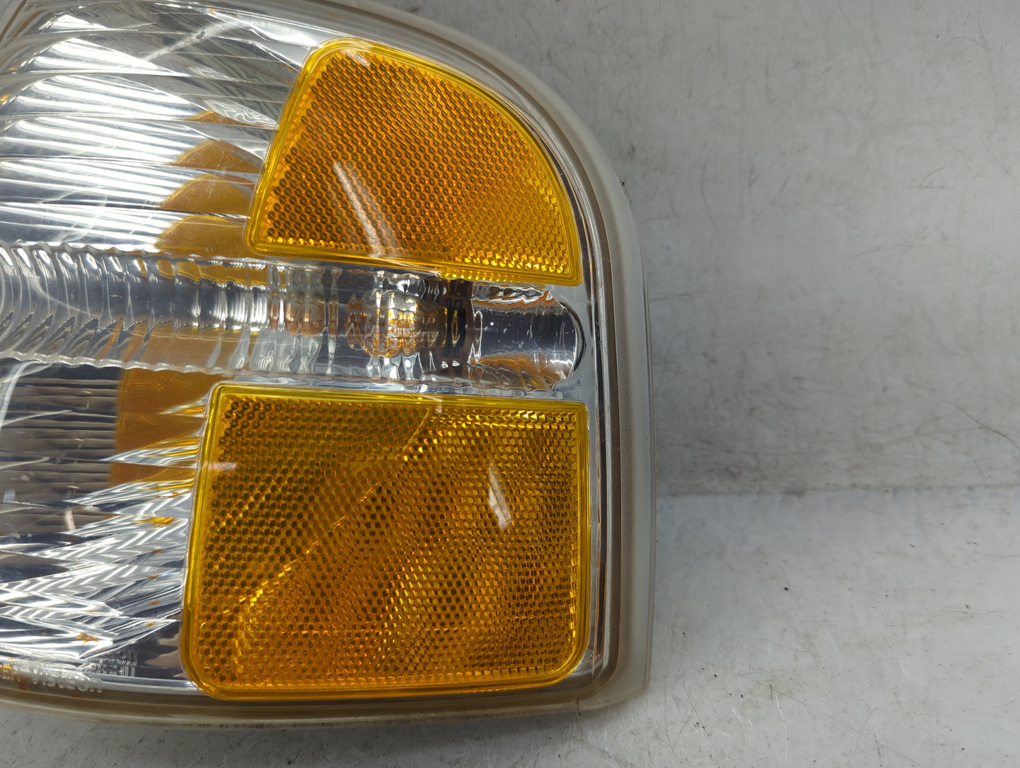 2002-2005 Ford Explorer Driver Left Oem Head Light Headlight Lamp - Oemusedautoparts1.com